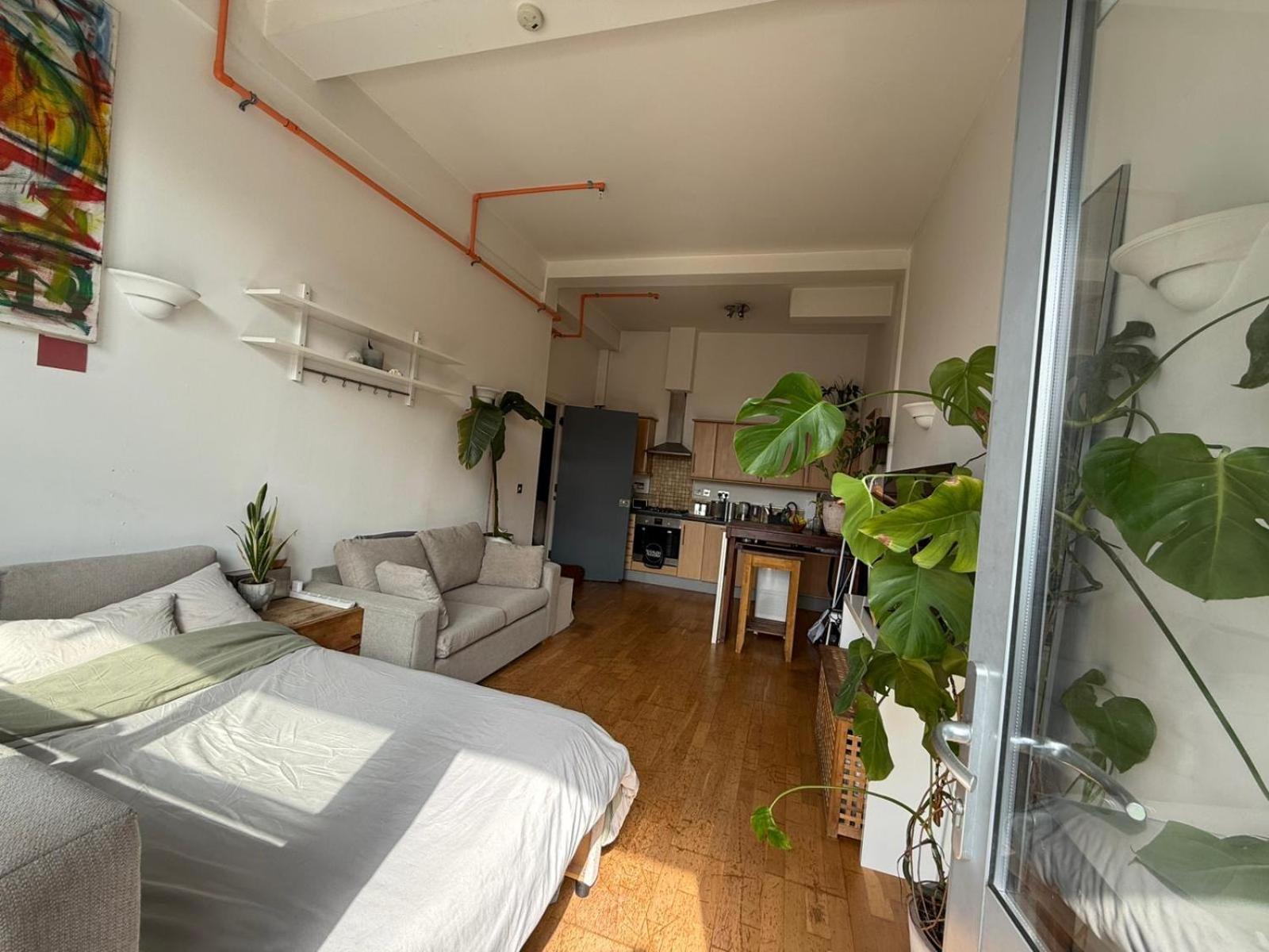 Cosy Private Room With Shared Bathroom Facilities ロンドン エクステリア 写真
